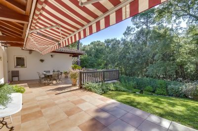 house 7 Rooms for sale on PYLA SUR MER (33115) Sale House Pyla-sur-Mer 7 Rooms 300 m²