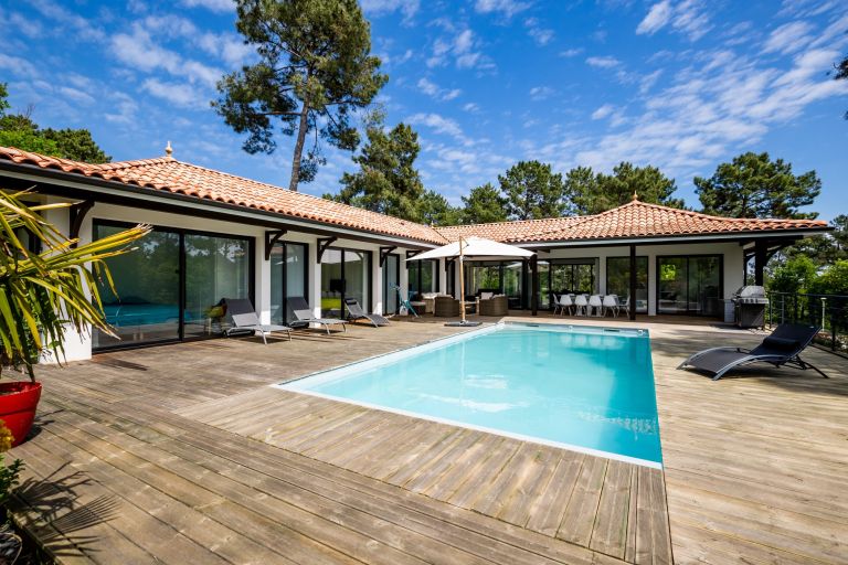 house 7 Rooms for sale on BISCARROSSE (40600)