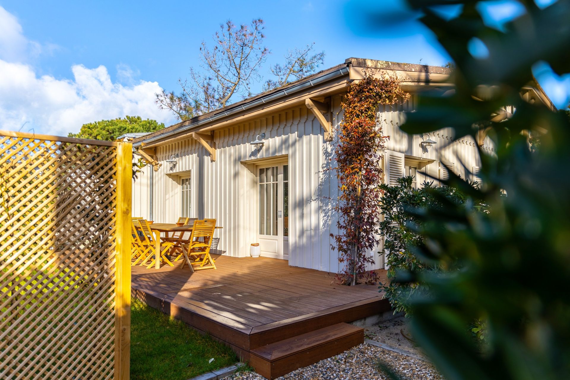 house 5 Rooms for sale on CAP FERRET (33970)