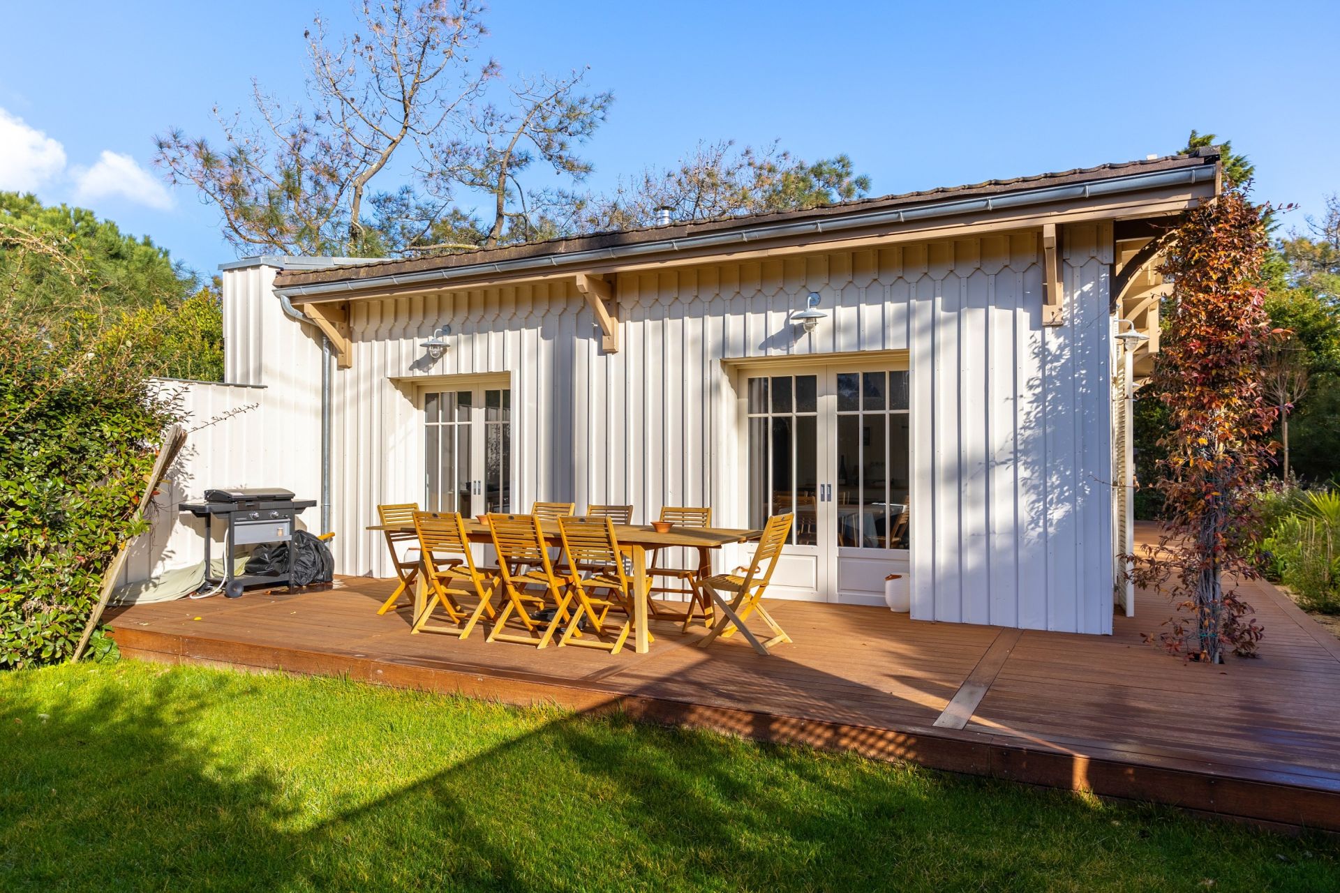 house 5 Rooms for sale on CAP FERRET (33970)