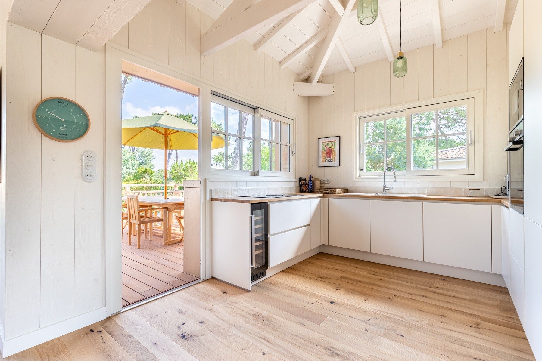house 7 Rooms for sale on CAP FERRET (33970)