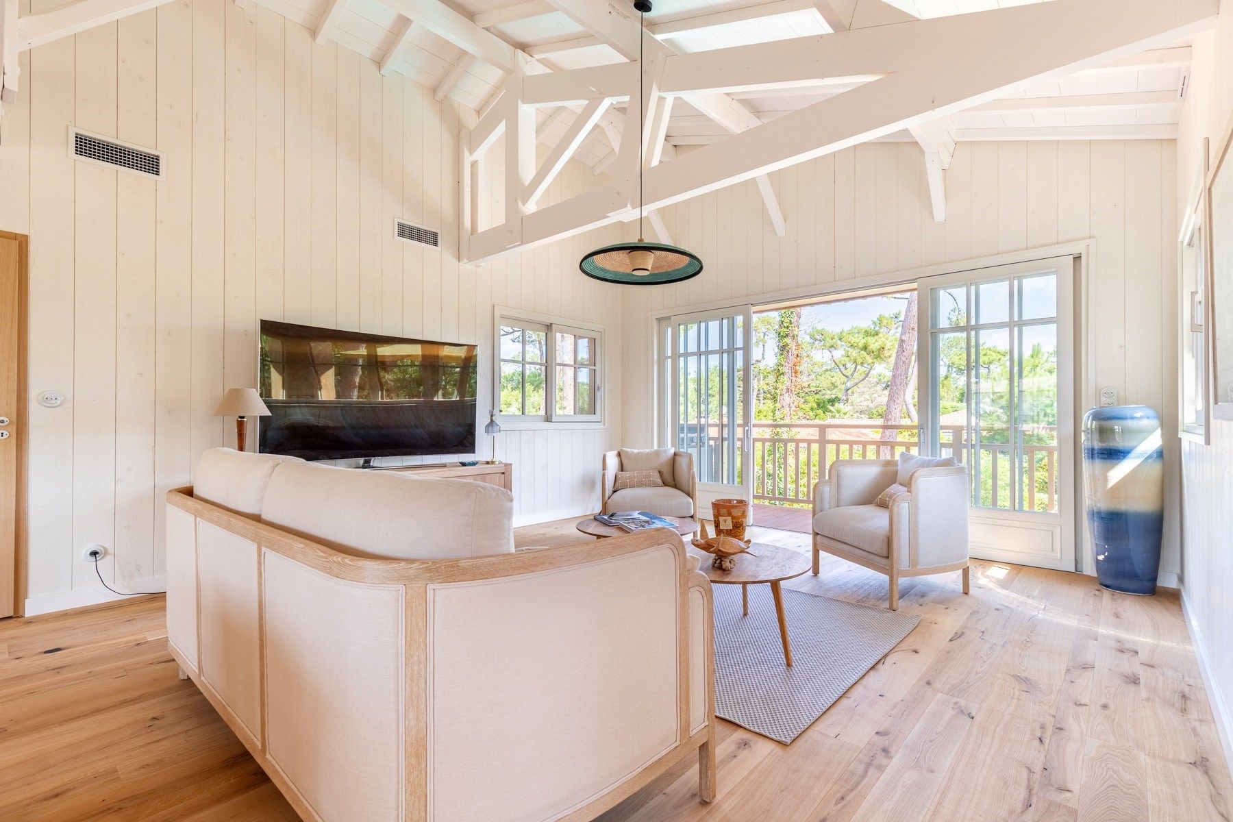house 7 Rooms for sale on CAP FERRET (33970)