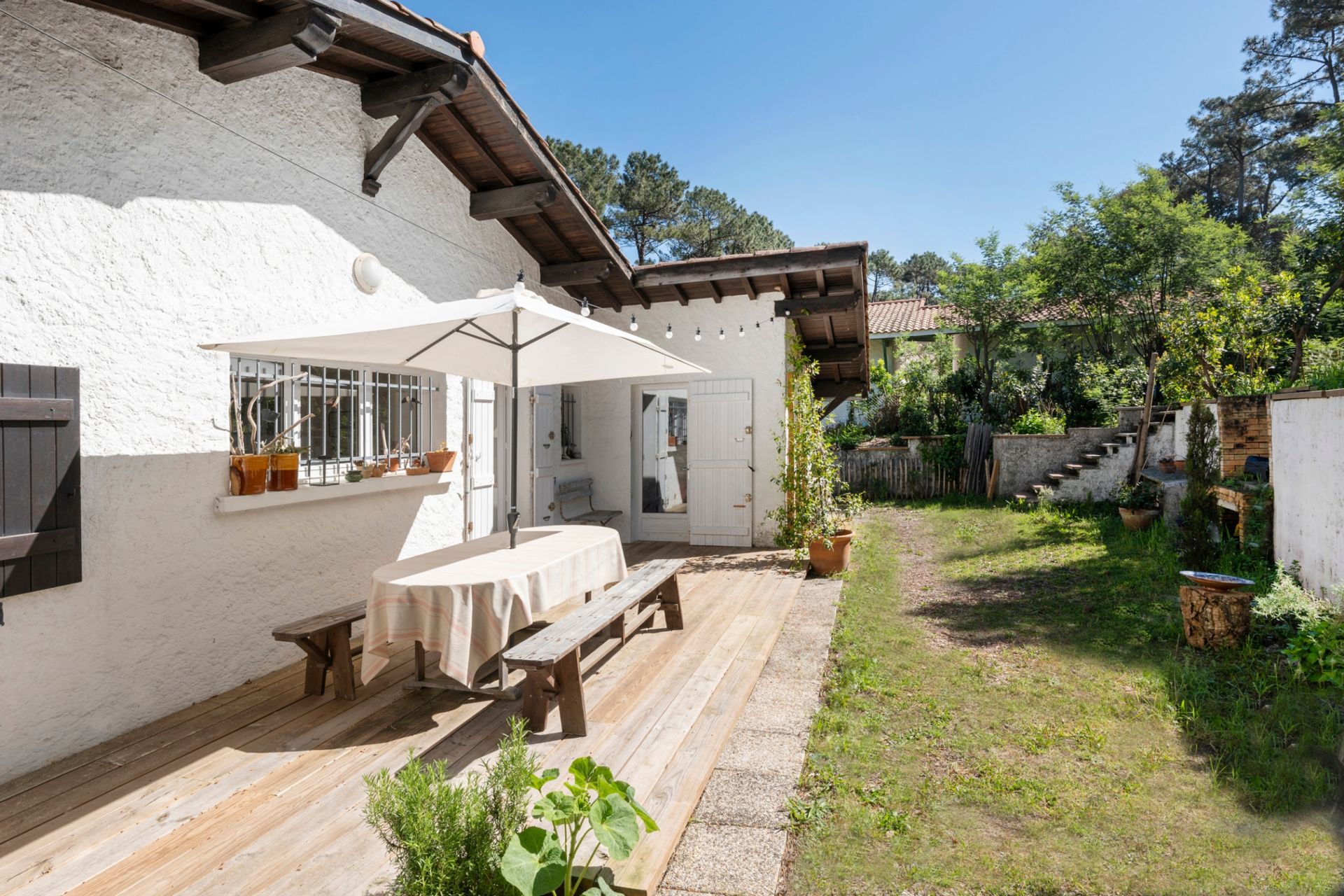 house 5 Rooms for sale on CAP FERRET (33970)