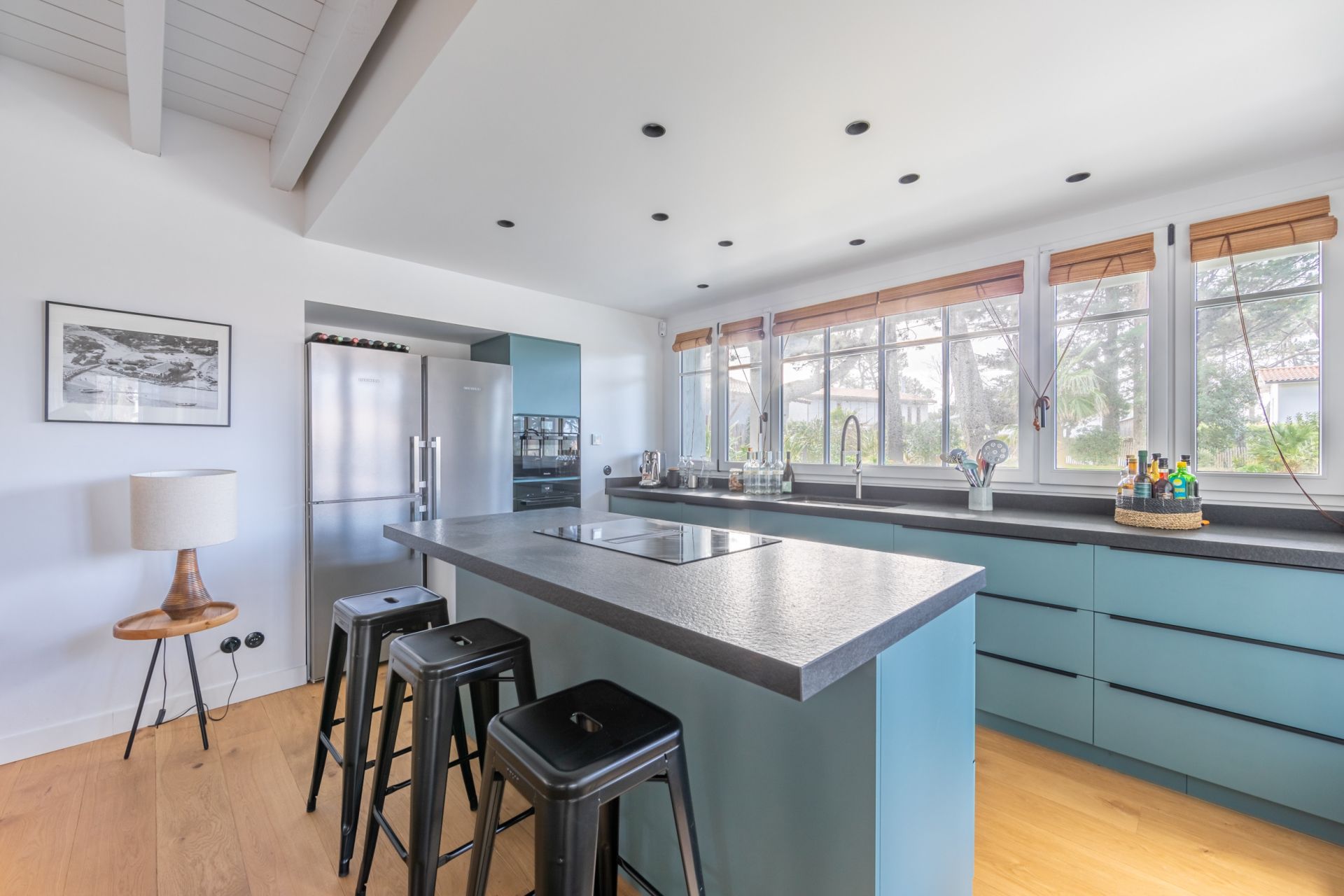 house 6 Rooms for sale on CAP FERRET (33970)