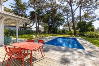house 6 Rooms for sale on CAP FERRET (33970)