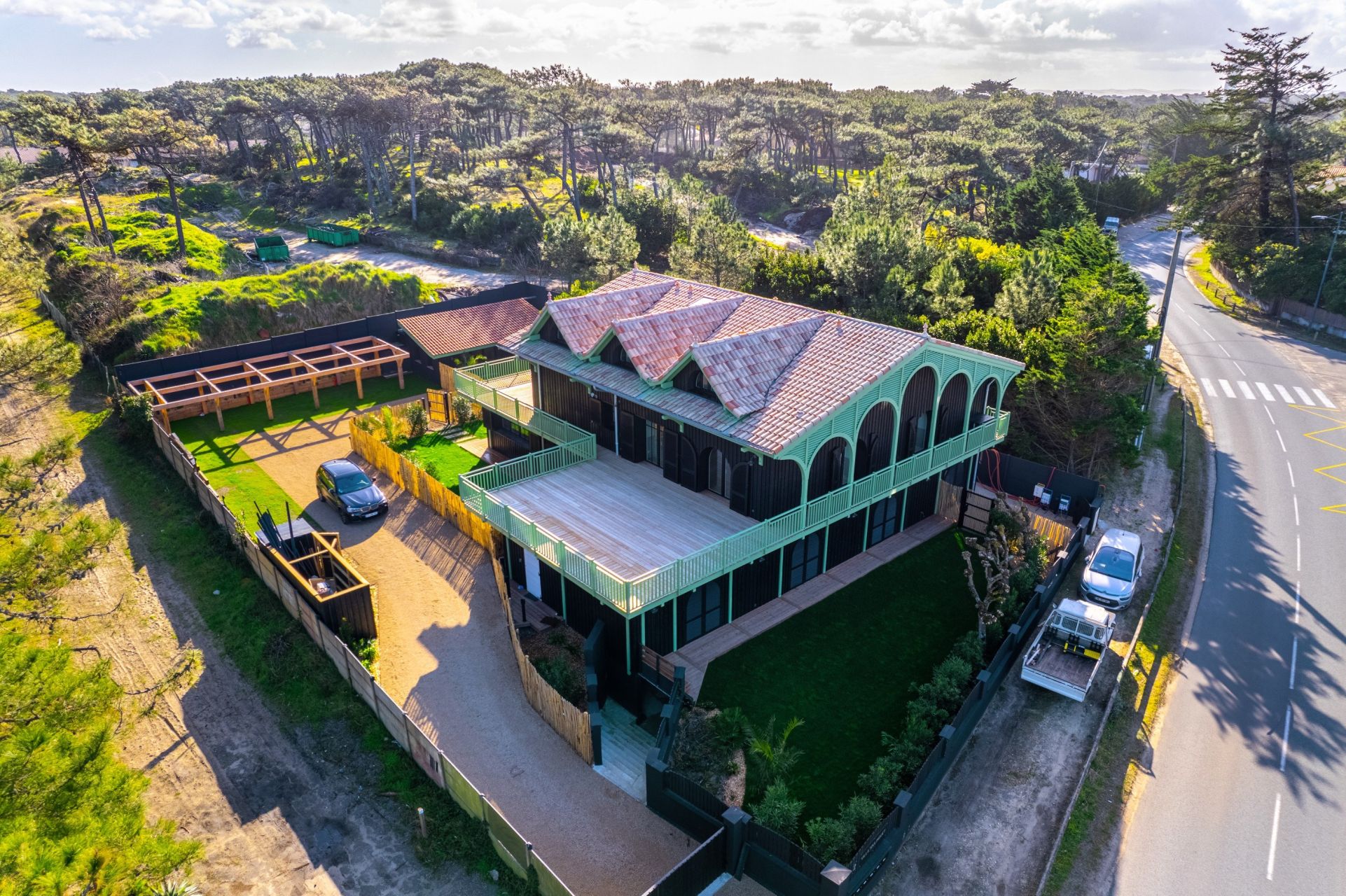 apartment 4 Rooms for sale on CAP FERRET (33970)