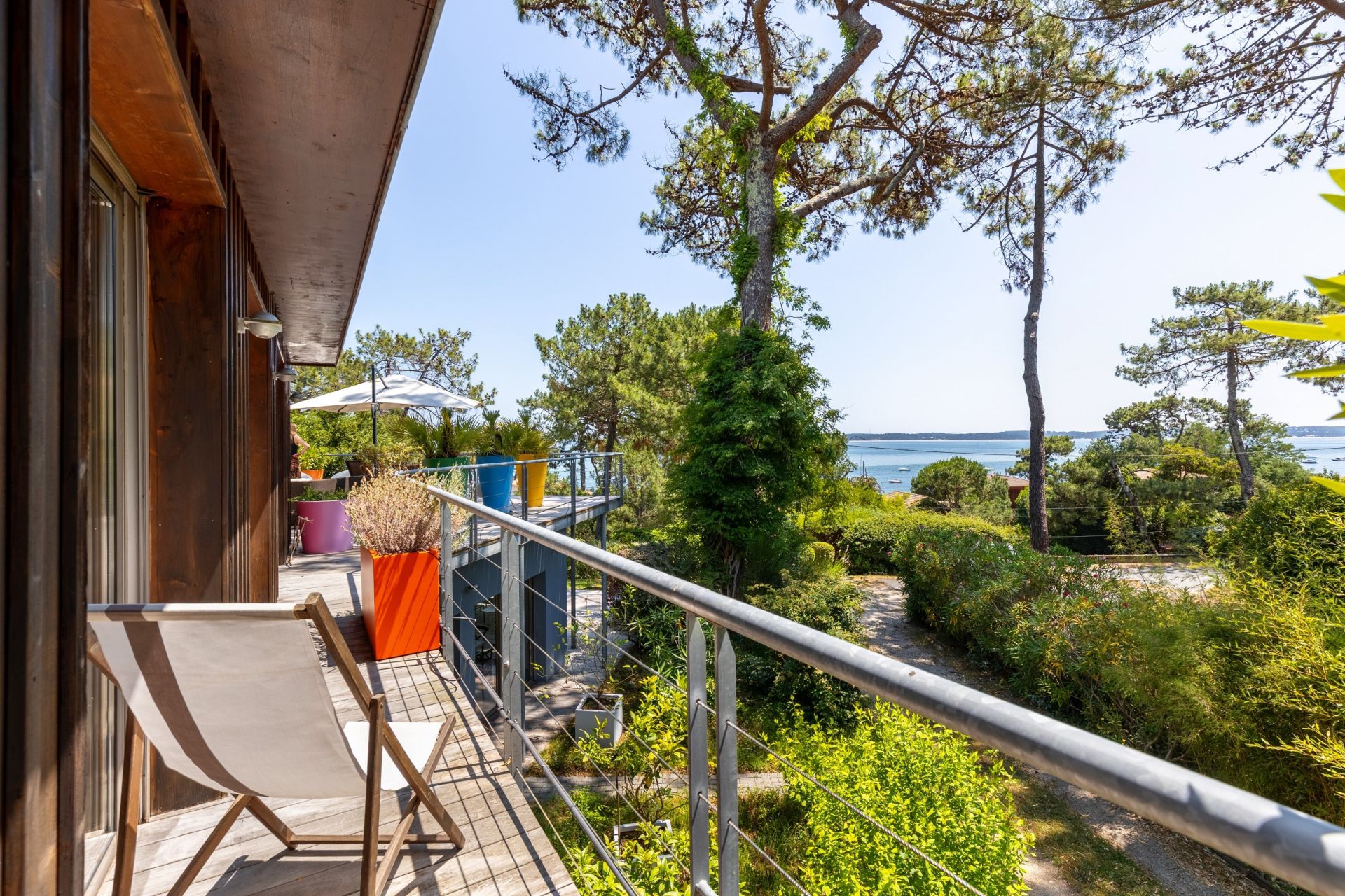house 6 Rooms for sale on CAP FERRET (33970)