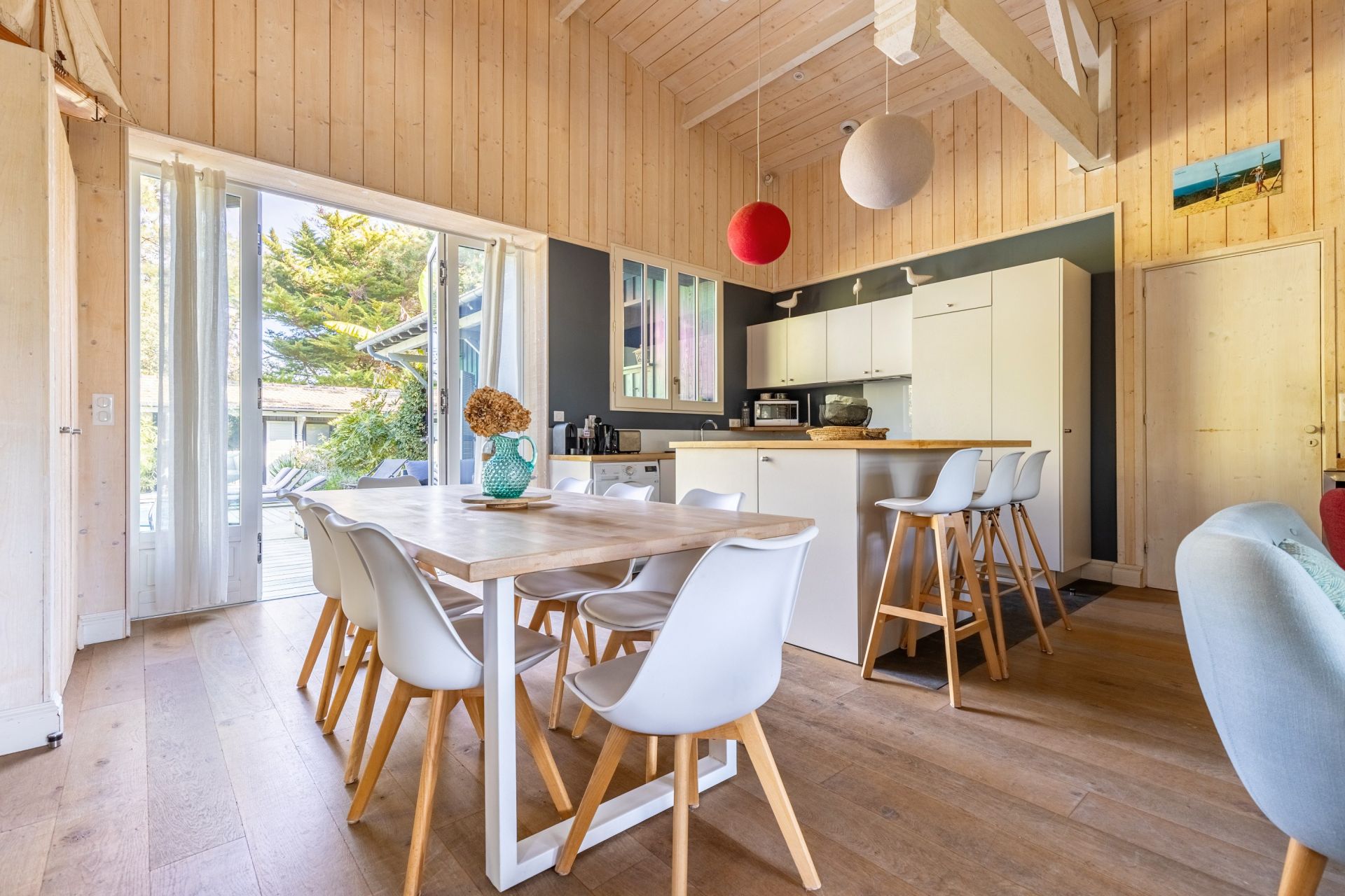 house 7 Rooms for sale on CAP FERRET (33970)