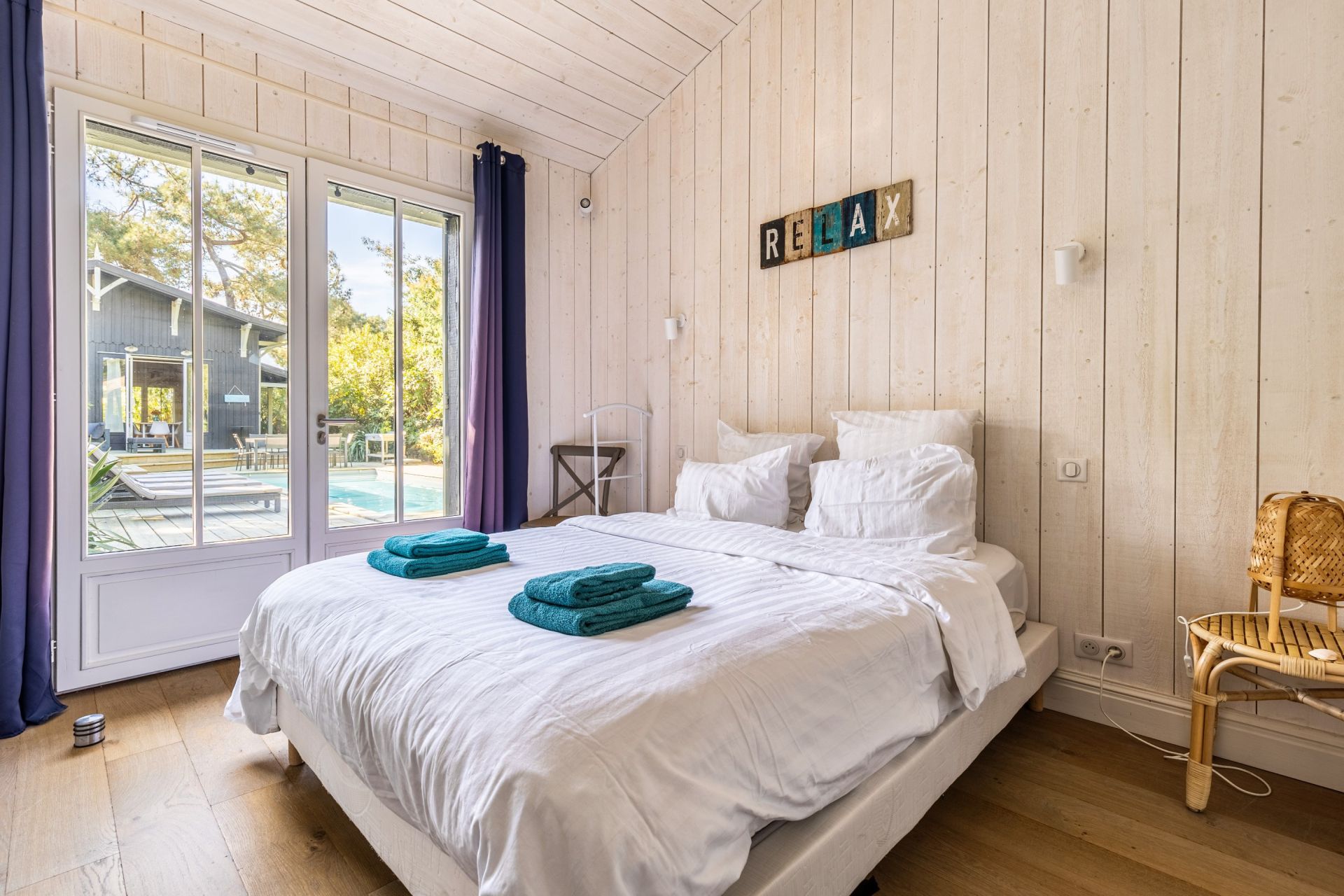house 7 Rooms for sale on CAP FERRET (33970)
