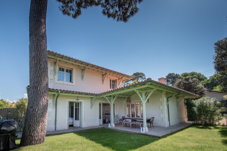house 7 Rooms for sale on ARCACHON (33120)