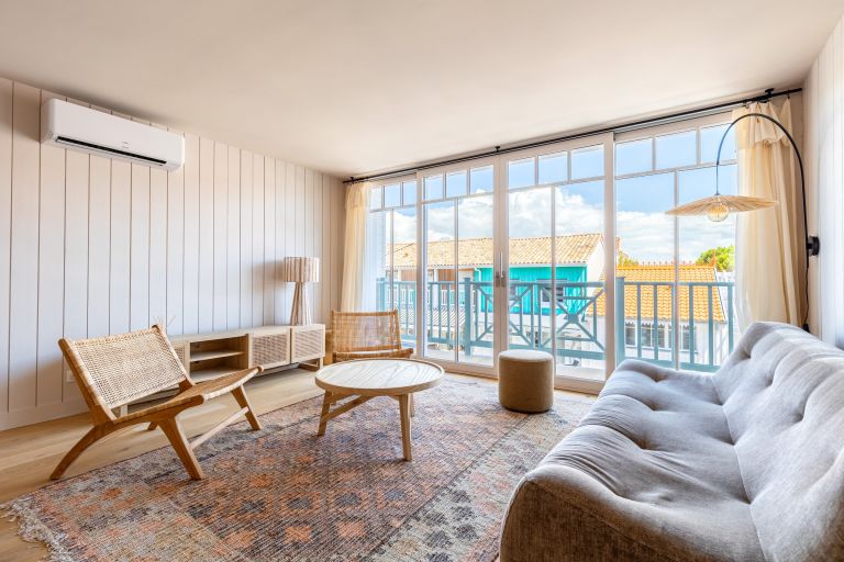 apartment 3 Rooms for sale on CAP FERRET (33970)