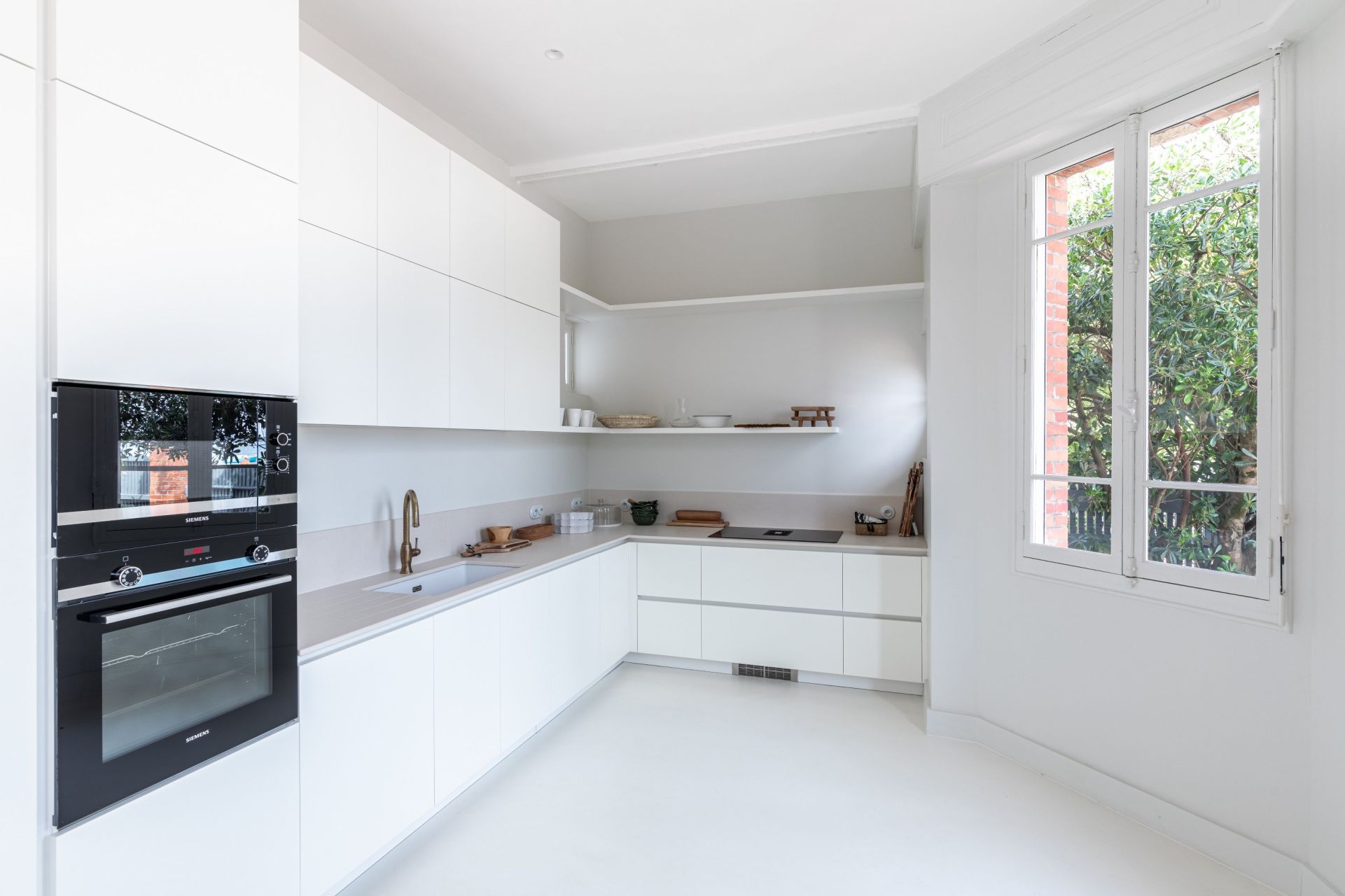 house 10 Rooms for sale on CAP FERRET (33970)