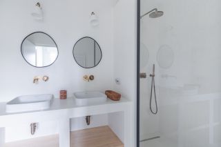 house 10 Rooms for sale on CAP FERRET (33970)