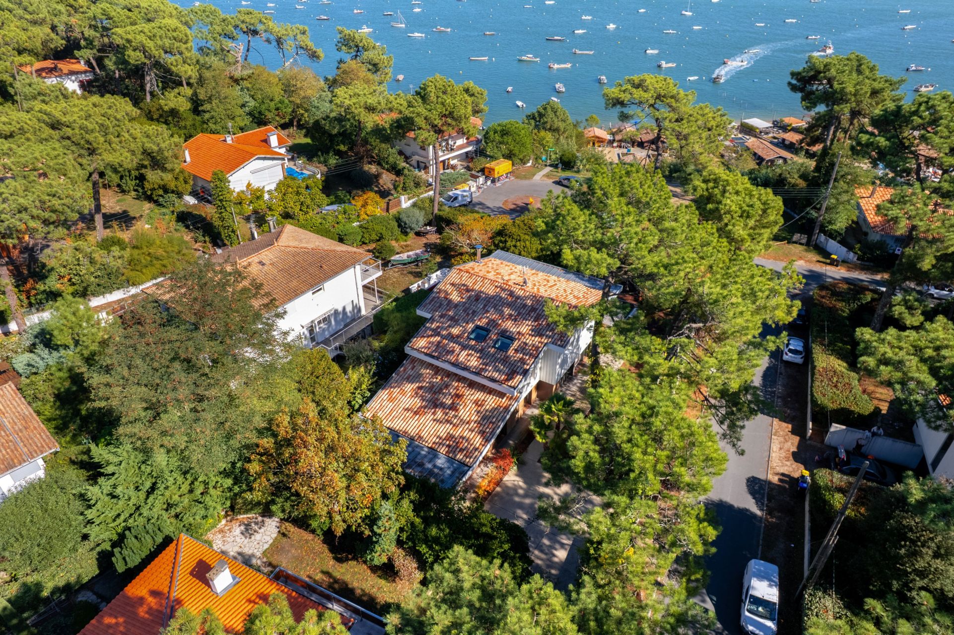 house 9 Rooms for sale on CAP FERRET (33970)