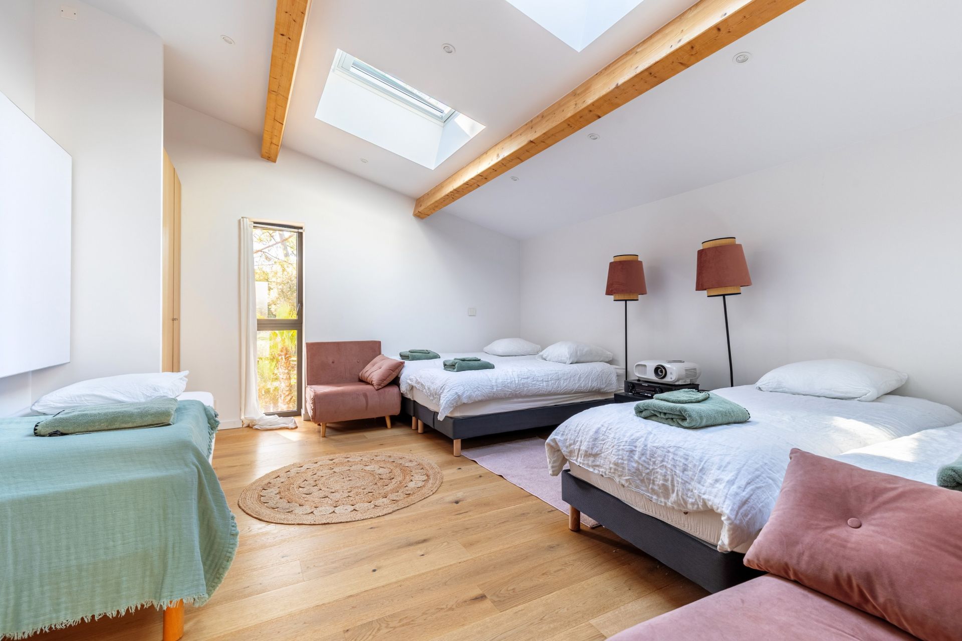 house 9 Rooms for sale on CAP FERRET (33970)