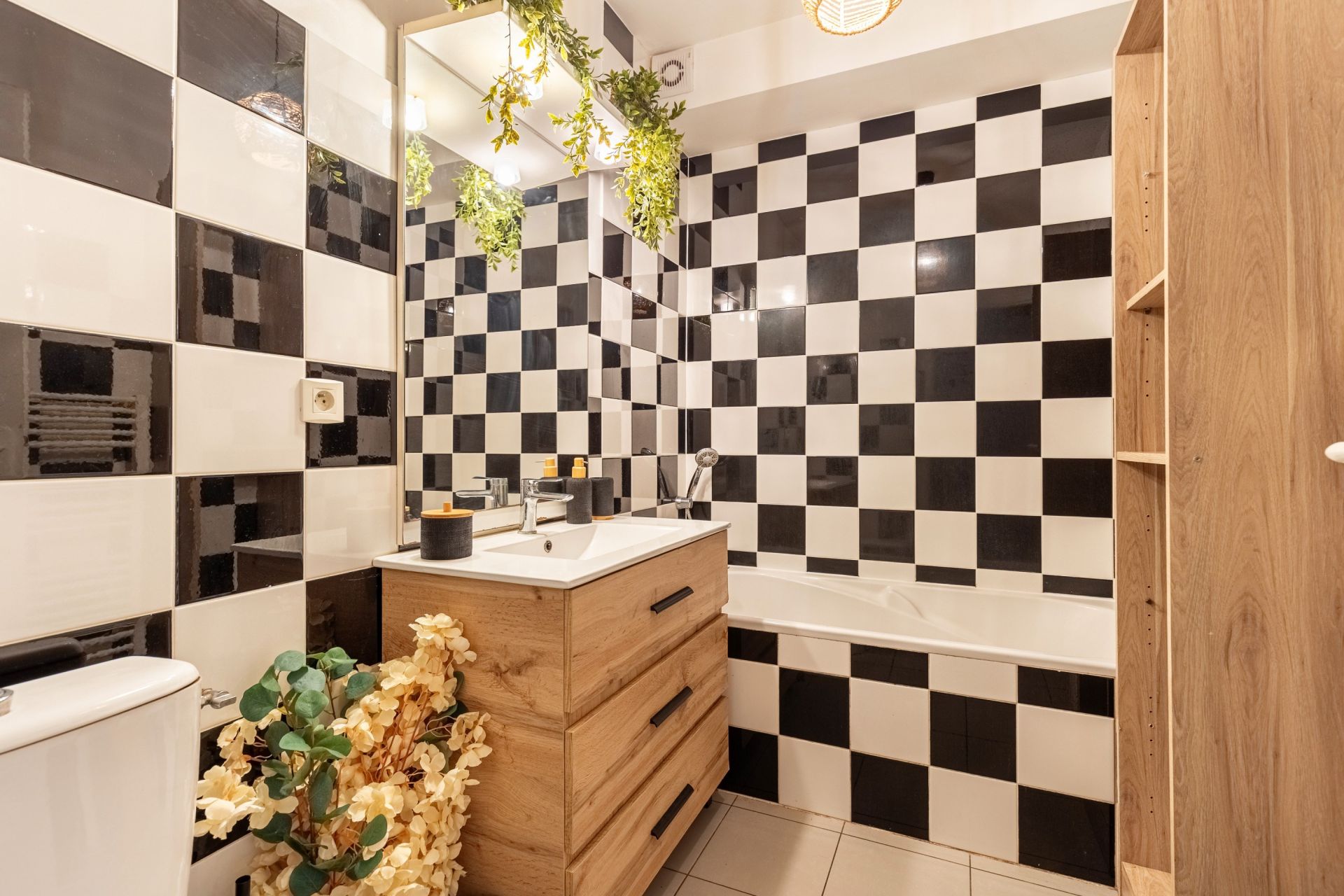 apartment 1 room for sale on CAP FERRET (33970)