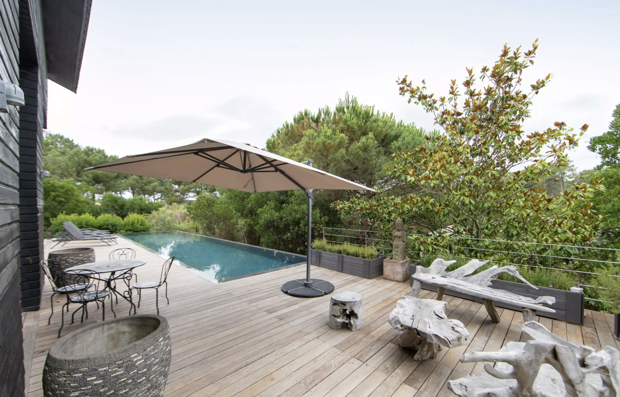 house 7 Rooms for sale on CAP FERRET (33970)