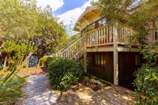 house 8 Rooms for sale on CAP FERRET (33970)