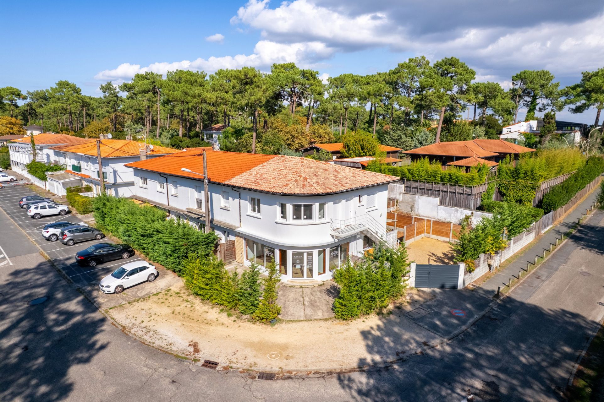 apartment 2 Rooms for sale on CAP FERRET (33970)