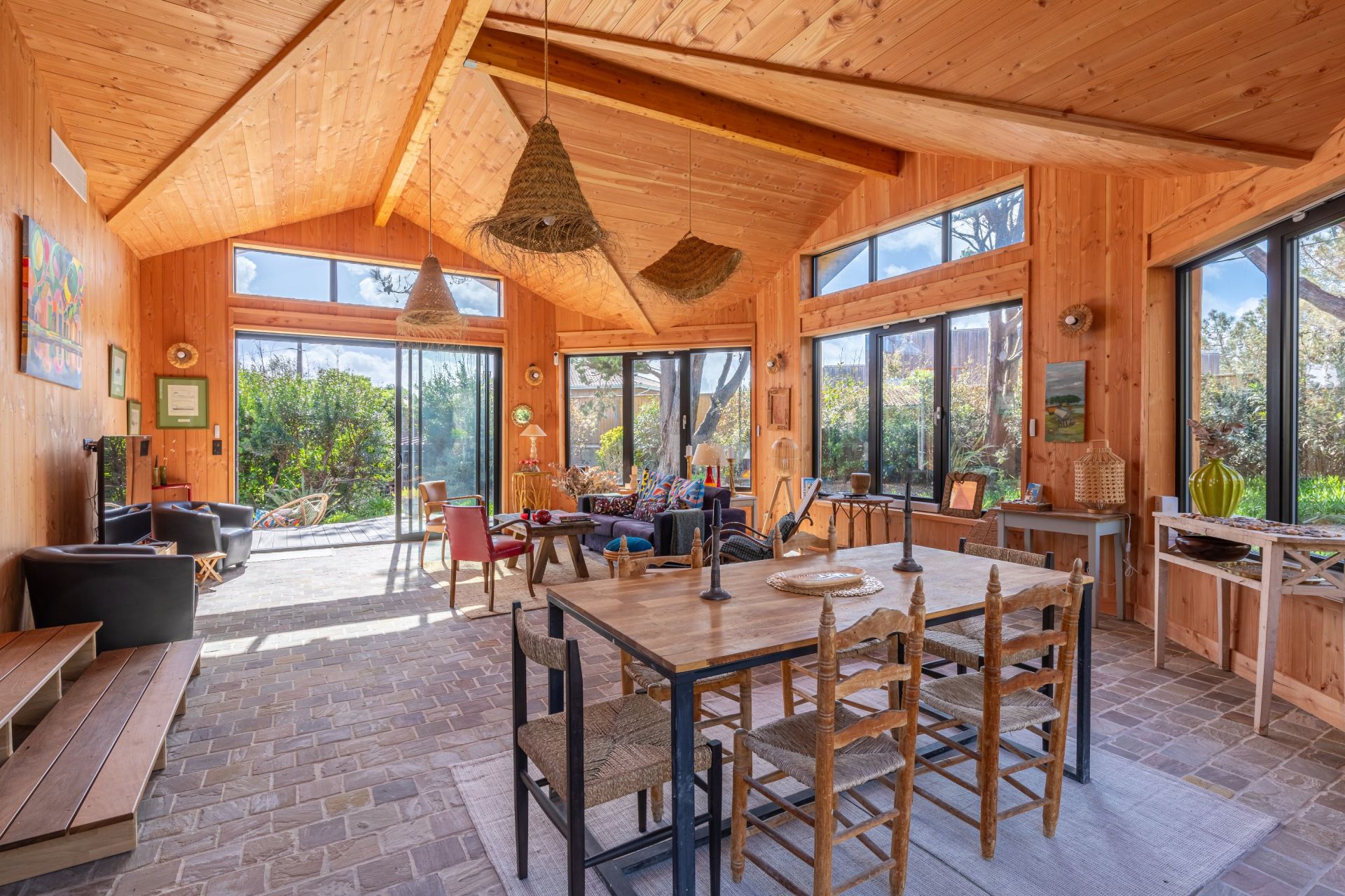 house 6 Rooms for sale on CAP FERRET (33970)