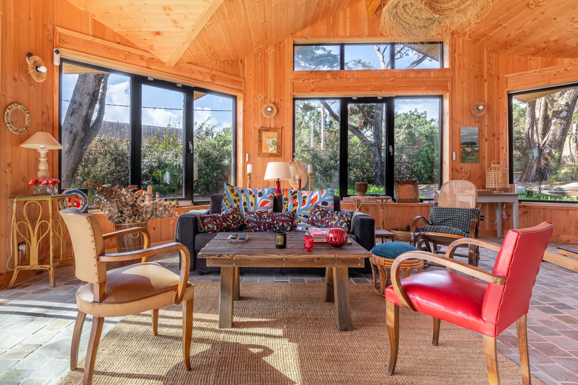 house 6 Rooms for sale on CAP FERRET (33970)