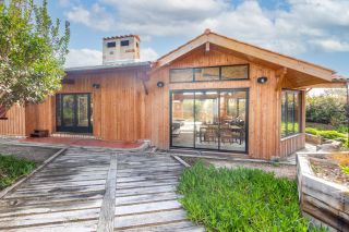 house 6 Rooms for sale on CAP FERRET (33970)