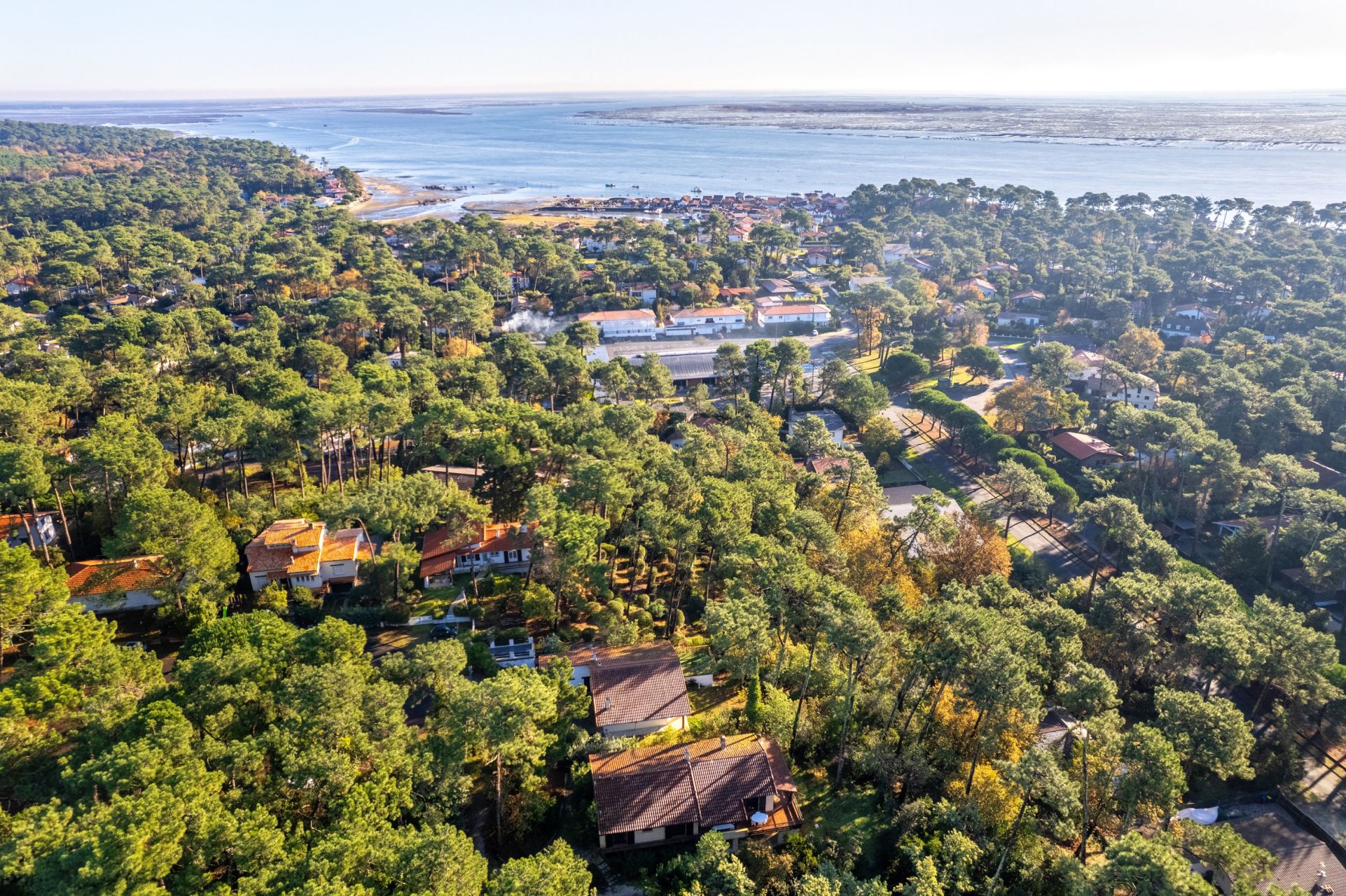 house 7 Rooms for sale on CAP FERRET (33970)