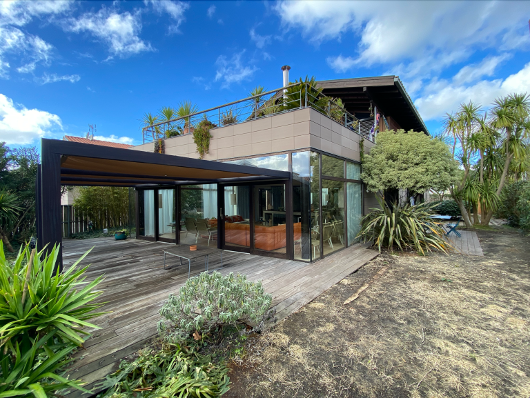 house 7 Rooms for sale on CAP FERRET (33970)