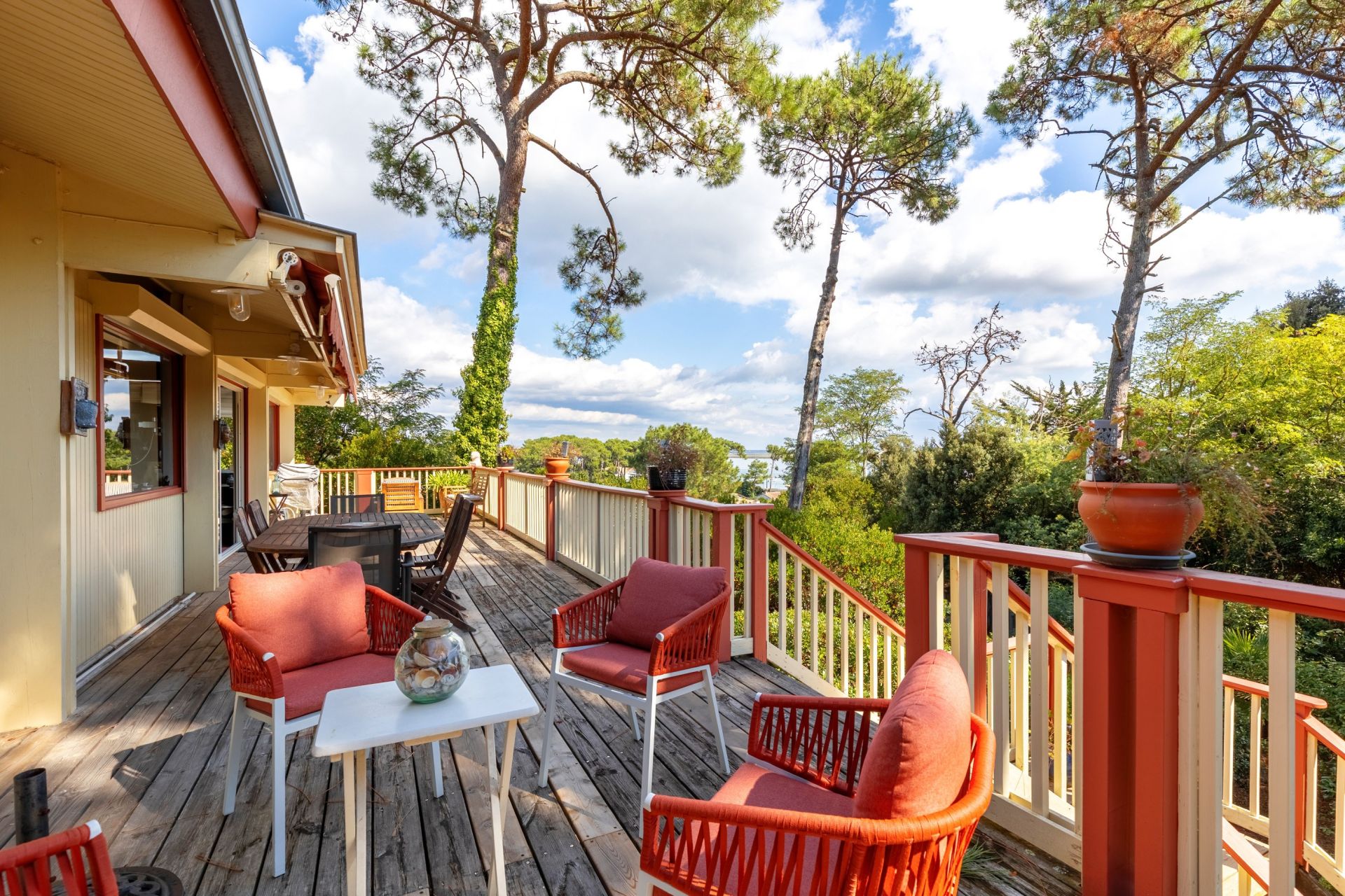 house 8 Rooms for sale on CAP FERRET (33970)