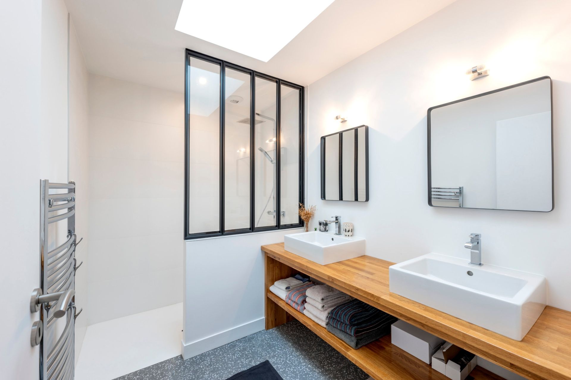 house 11 Rooms for sale on CAP FERRET (33970)