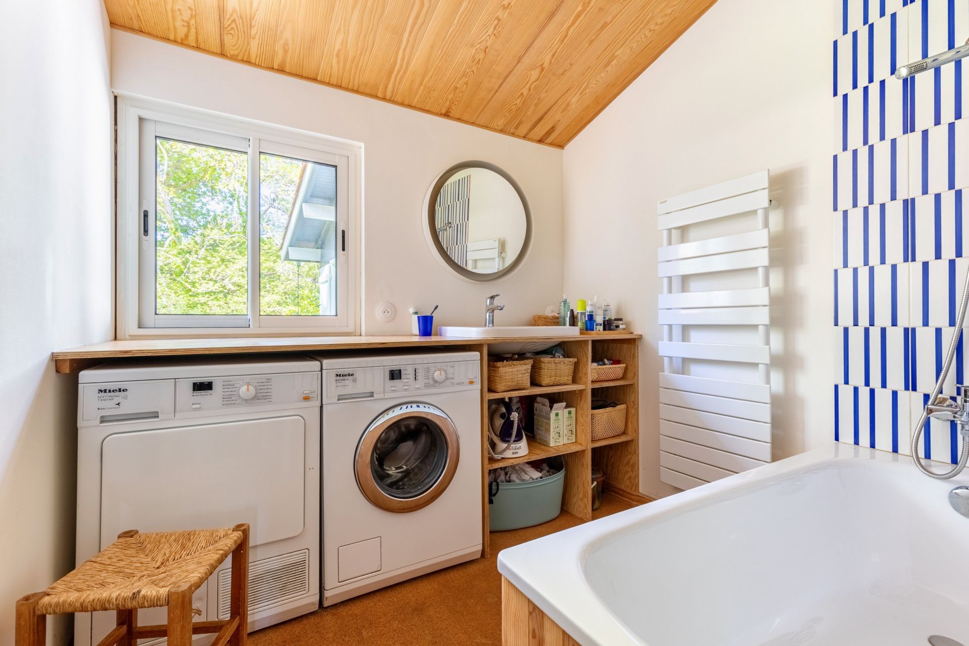 house 4 Rooms for sale on CAP FERRET (33970)