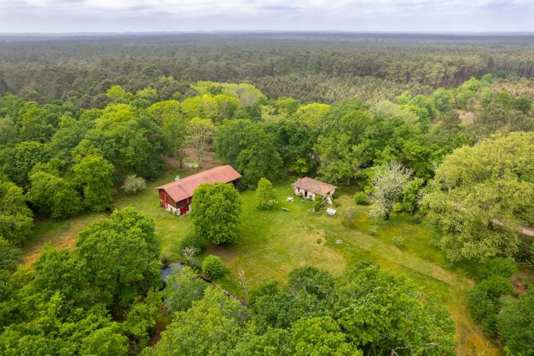 maison 7 Pièces en vente sur ARES (33740)