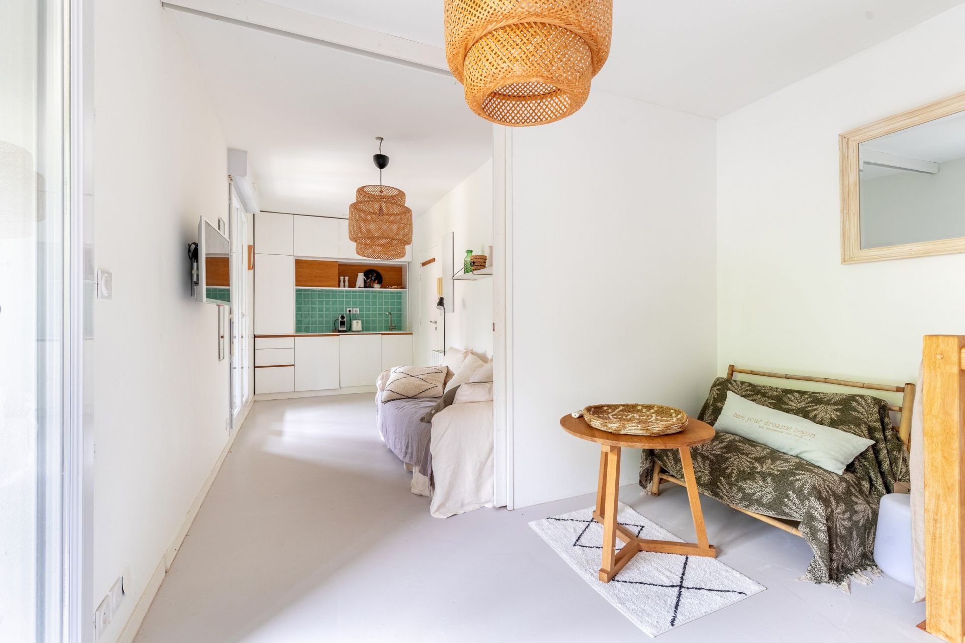 apartment 2 Rooms for sale on CAP FERRET (33970)