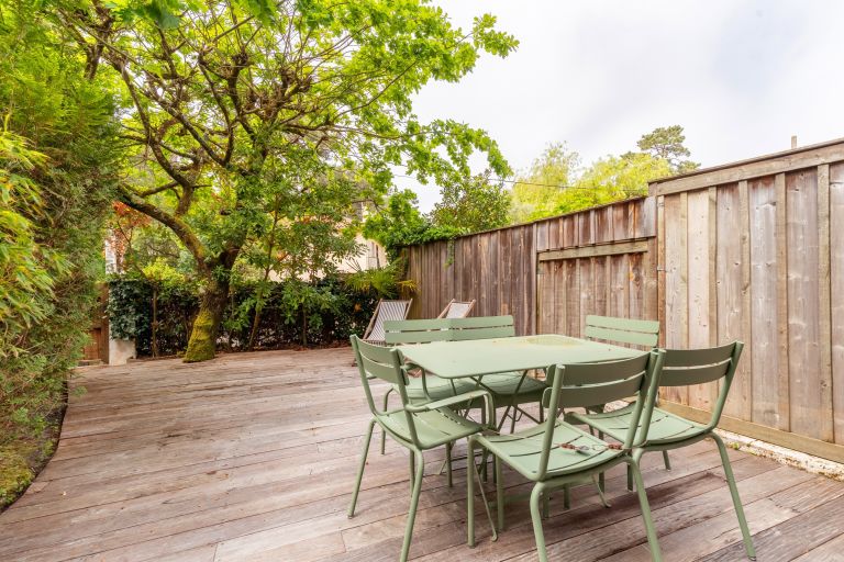 apartment 2 Rooms for sale on CAP FERRET (33970)
