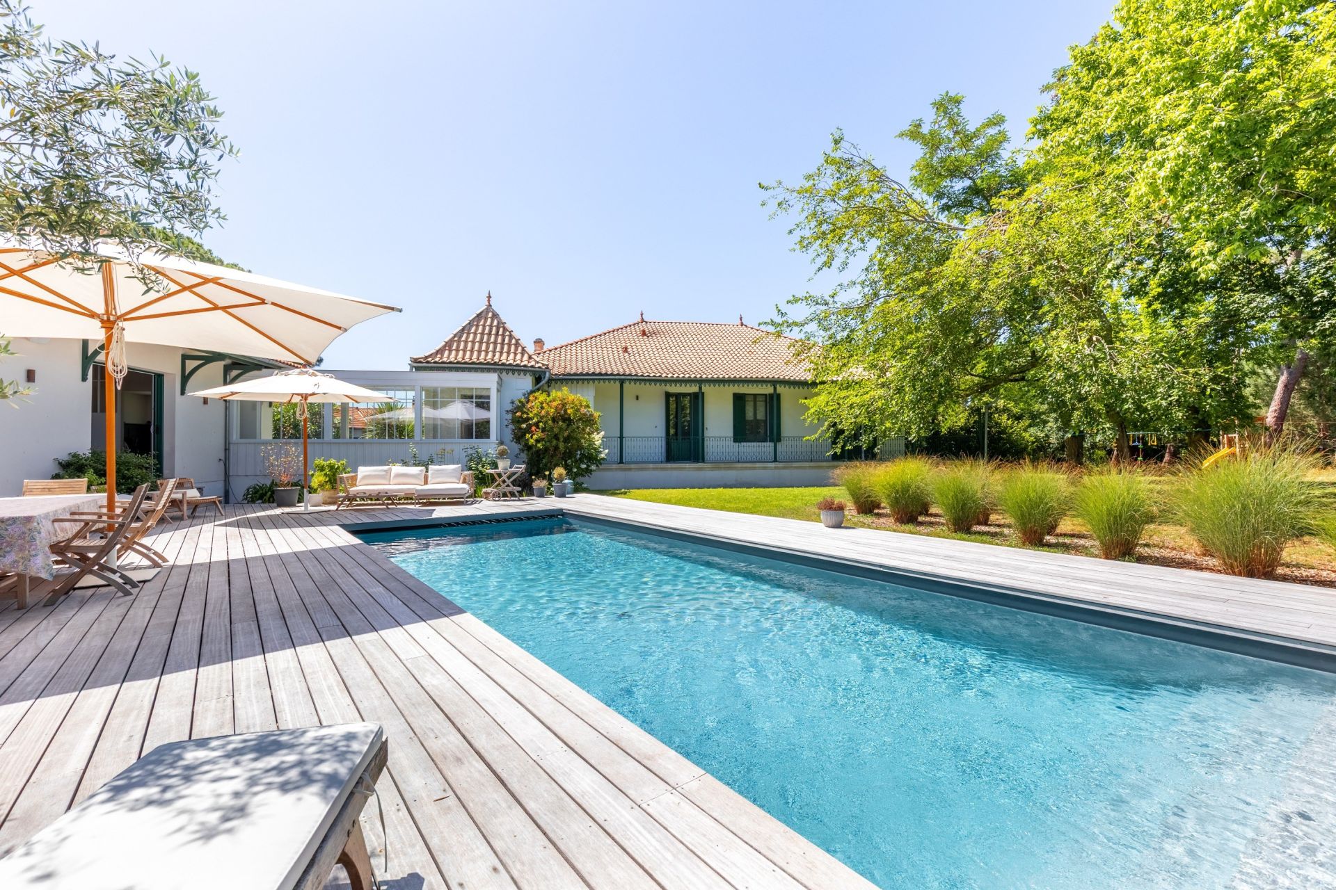 house 12 Rooms for sale on GUJAN MESTRAS (33470)