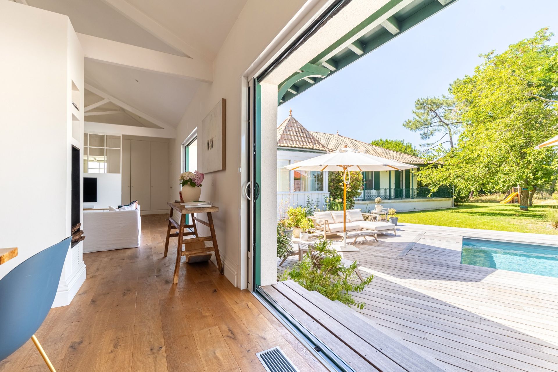 house 12 Rooms for sale on GUJAN MESTRAS (33470)
