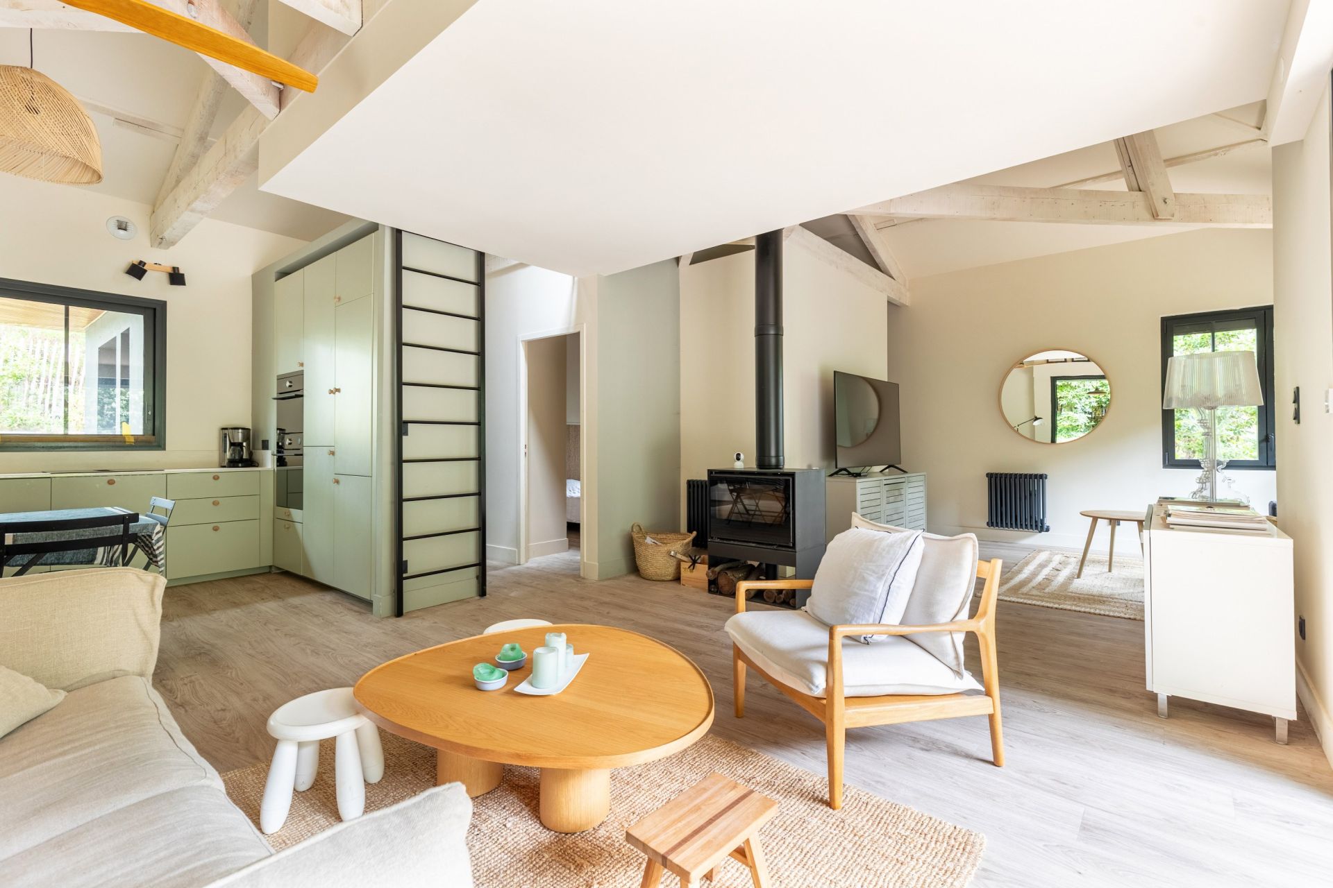 house 6 Rooms for sale on CAP FERRET (33970)