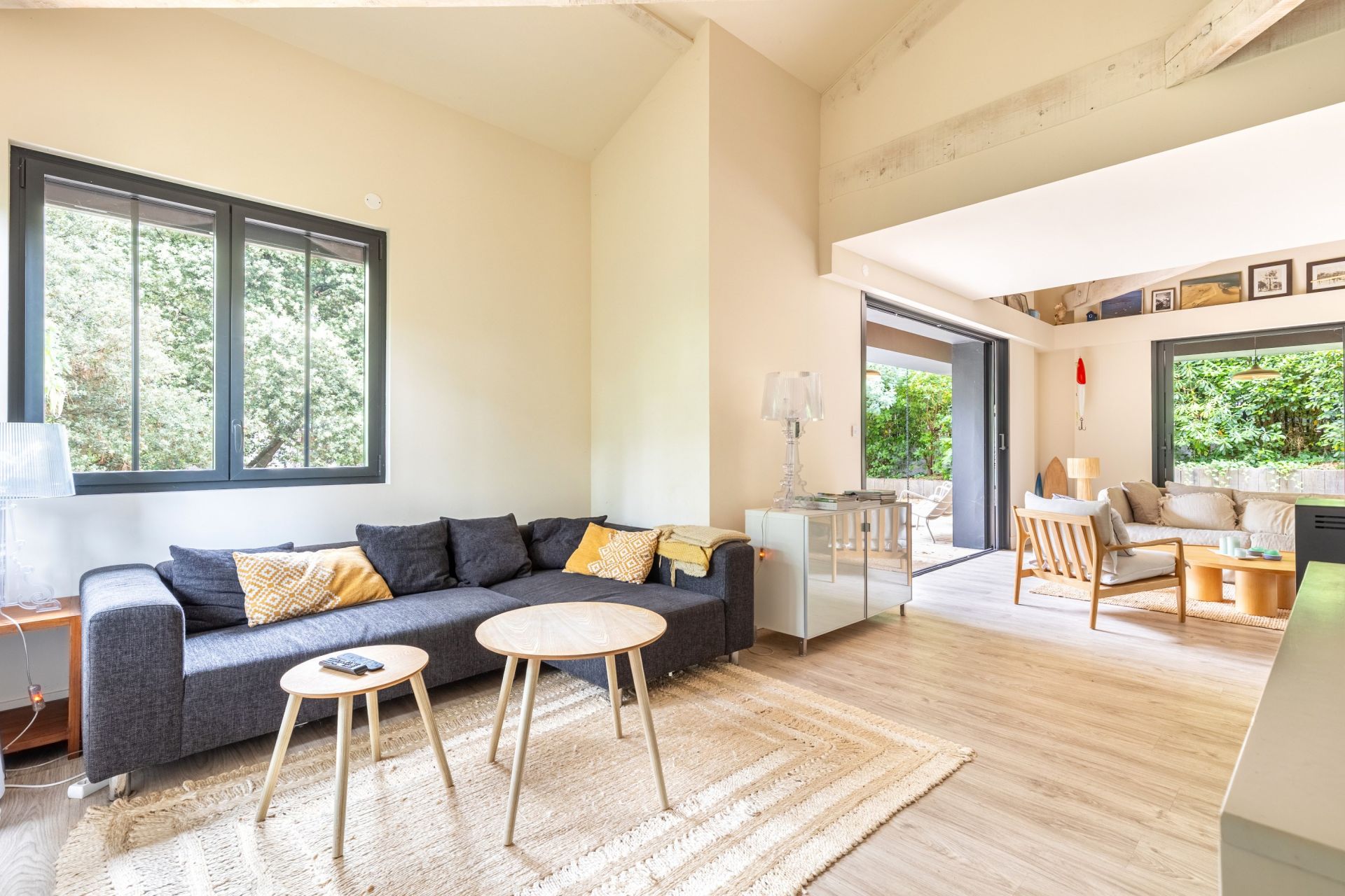house 6 Rooms for sale on CAP FERRET (33970)