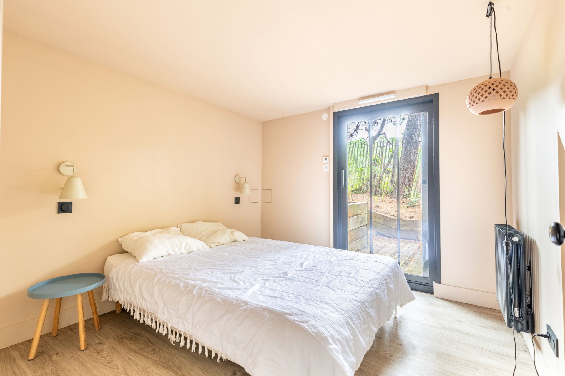 house 6 Rooms for sale on CAP FERRET (33970)