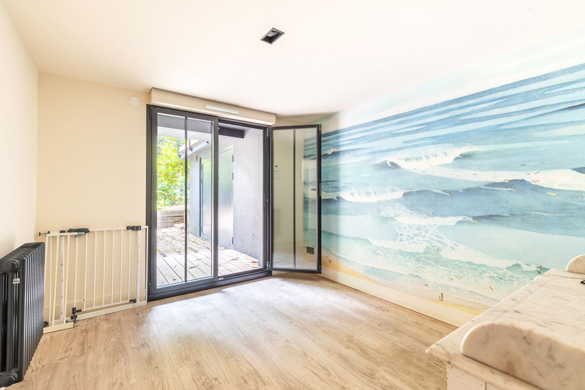 house 6 Rooms for sale on CAP FERRET (33970)