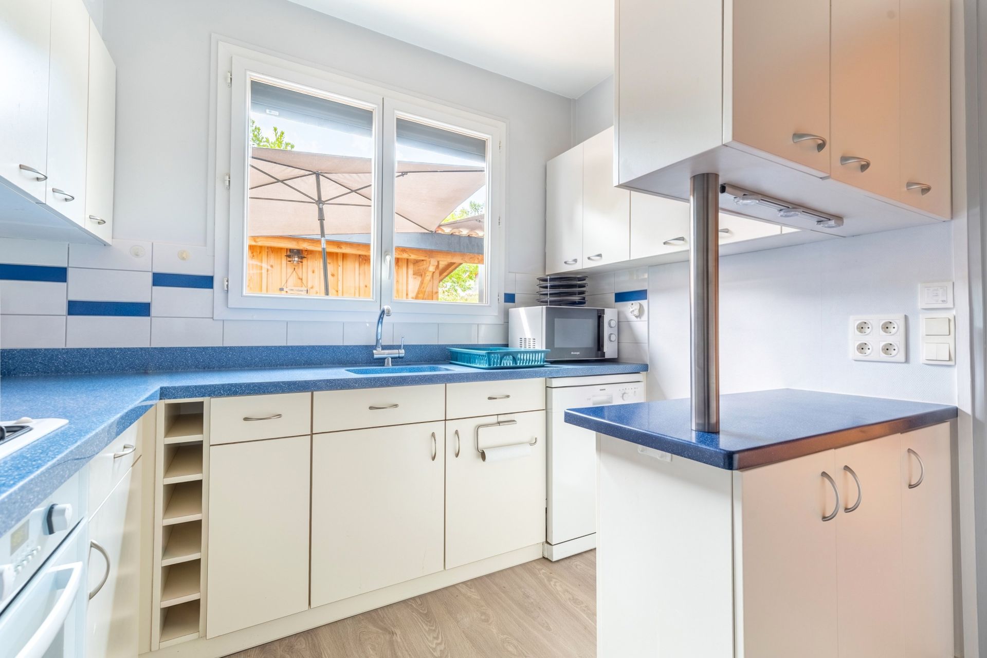 house 5 Rooms for sale on CAP FERRET (33970)