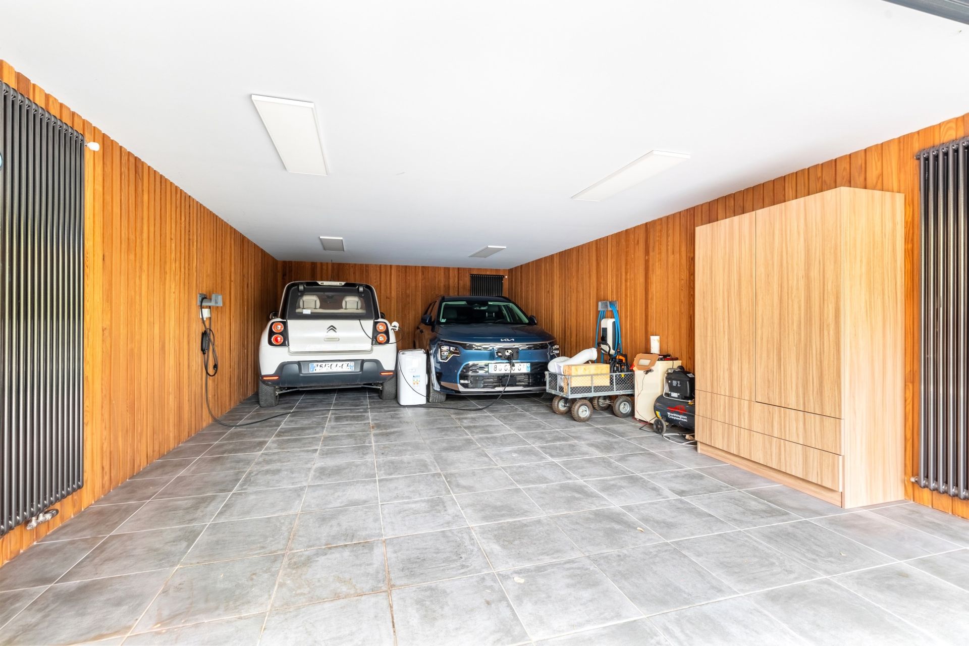 house 5 Rooms for sale on CAP FERRET (33970)