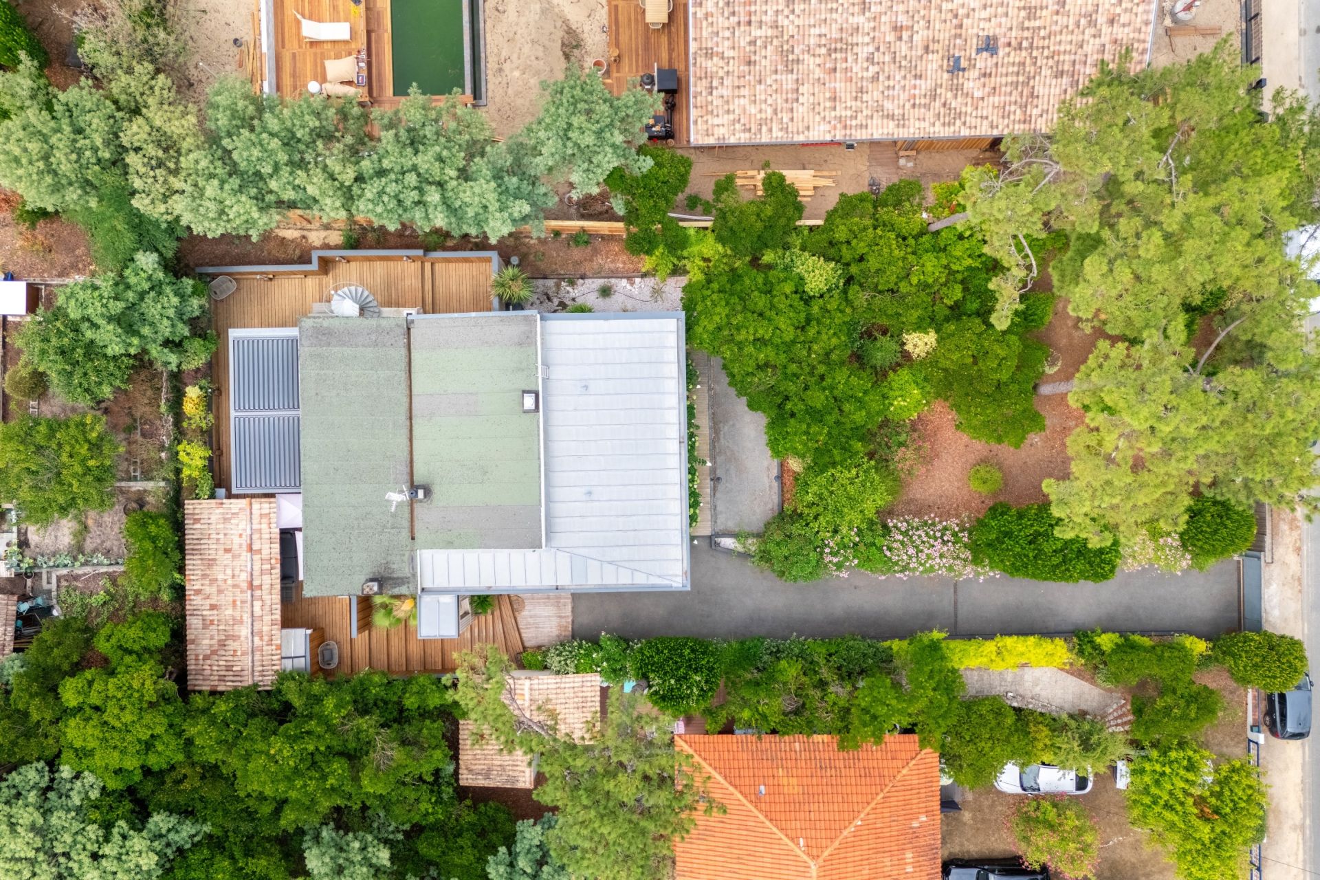 house 5 Rooms for sale on CAP FERRET (33970)