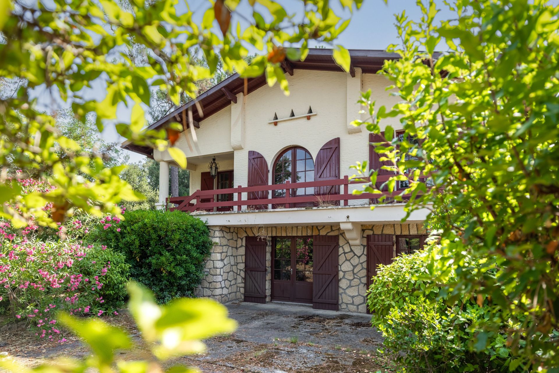 house 8 Rooms for sale on PYLA SUR MER (33115)
