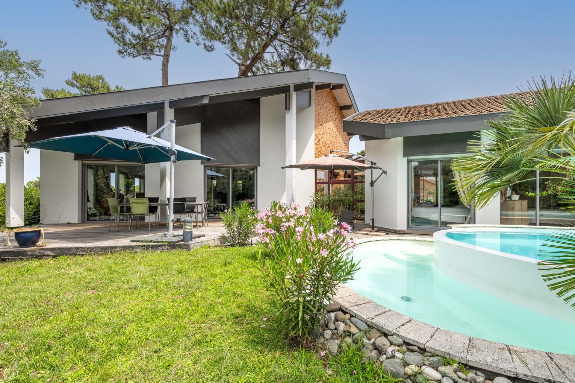 house 5 Rooms for sale on PYLA SUR MER (33115)