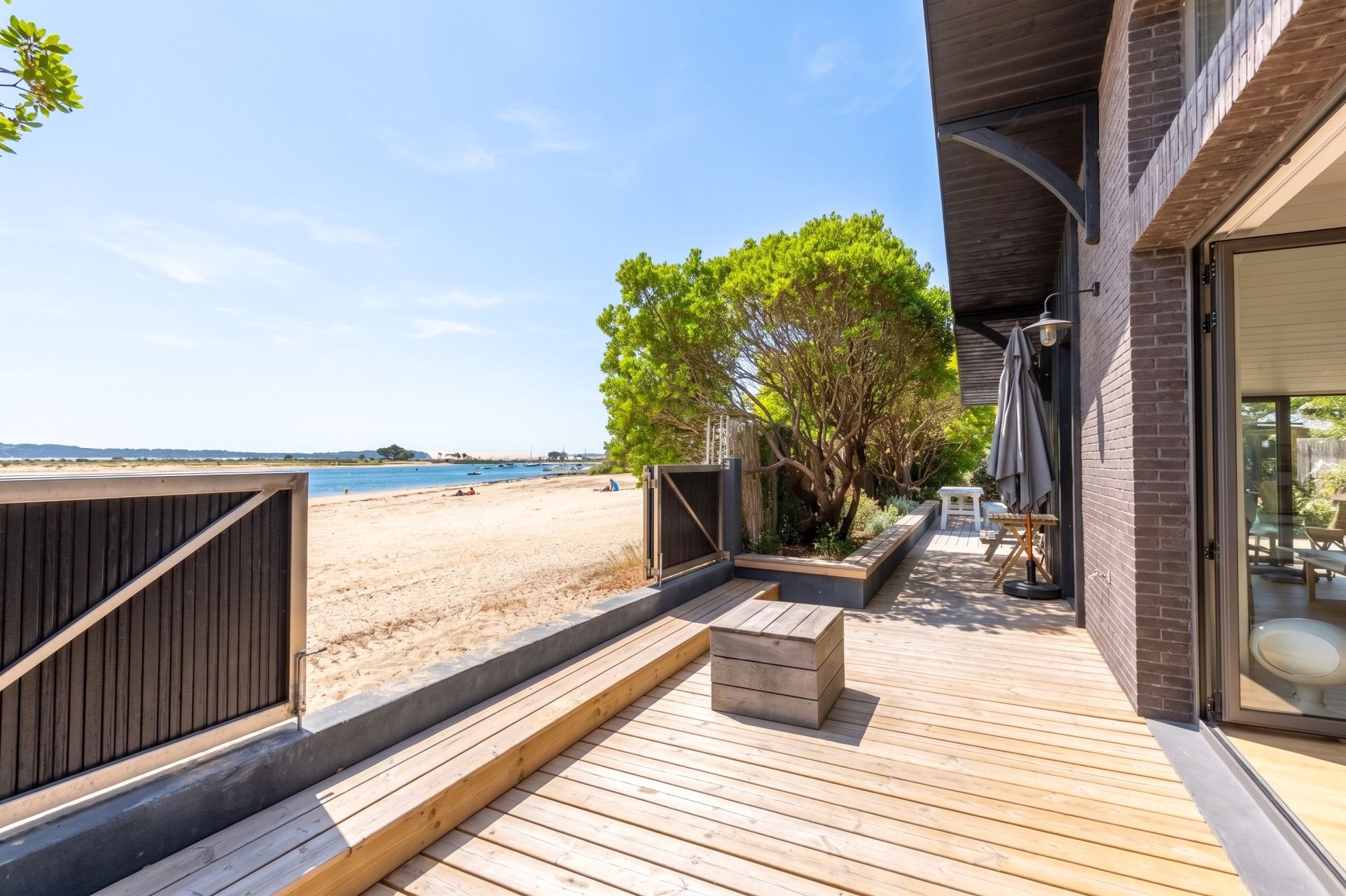 house 5 Rooms for sale on CAP FERRET (33970)