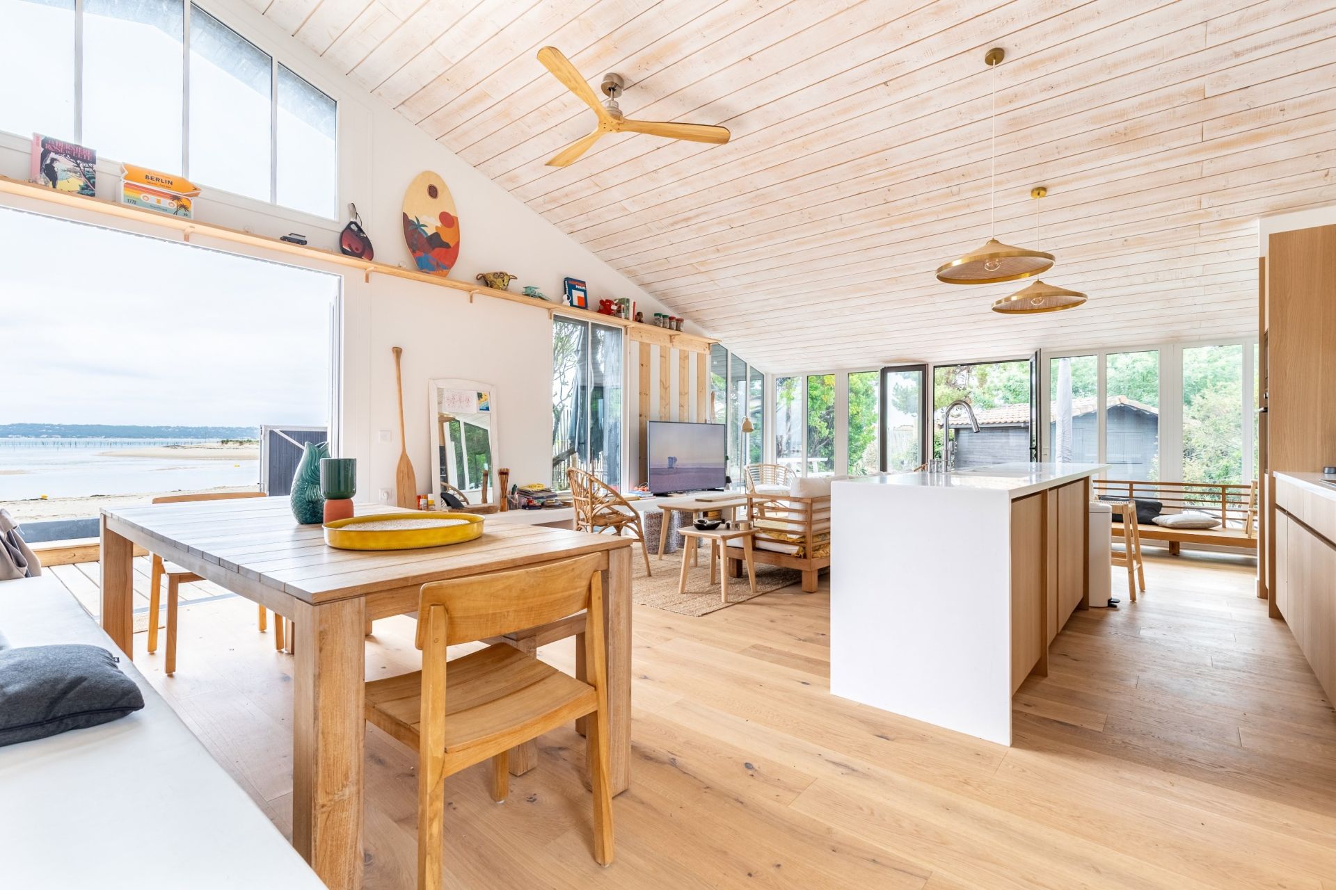 house 5 Rooms for sale on CAP FERRET (33970)