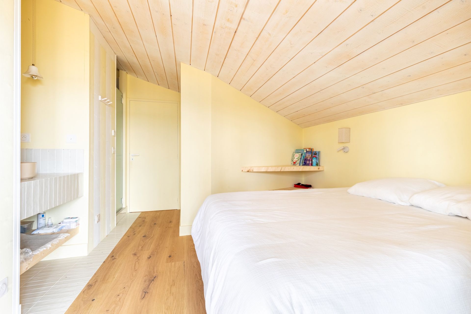 house 5 Rooms for sale on CAP FERRET (33970)