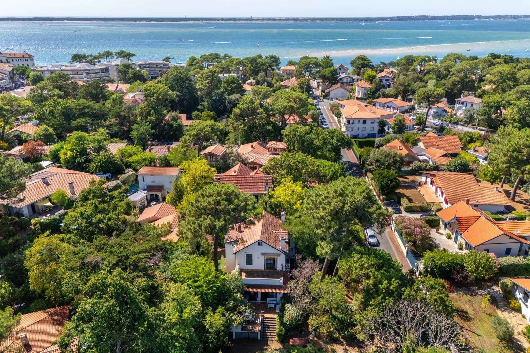 house 9 Rooms for sale on ARCACHON (33120)