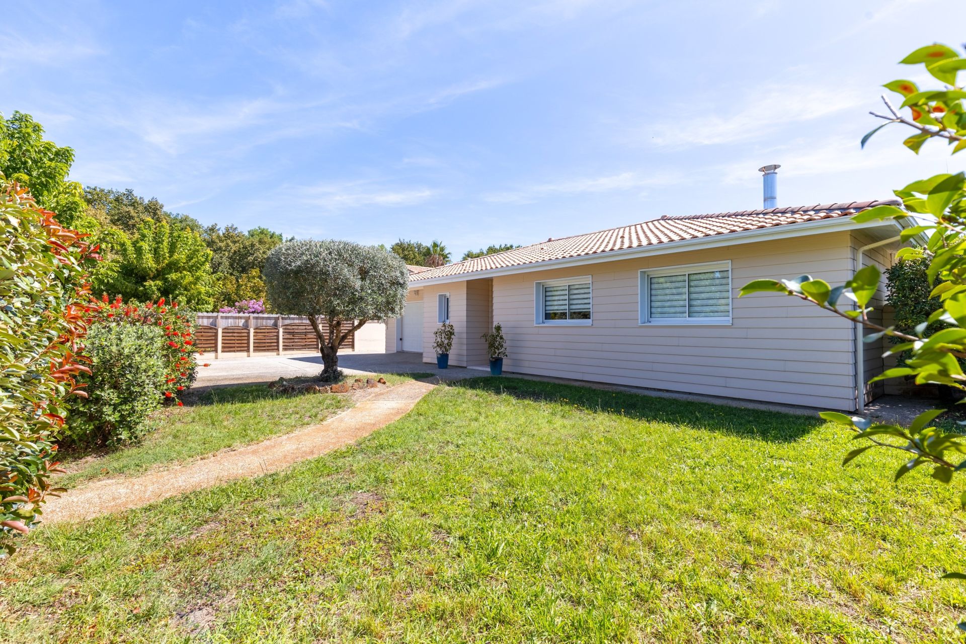 house 6 Rooms for sale on LA TESTE DE BUCH (33260)